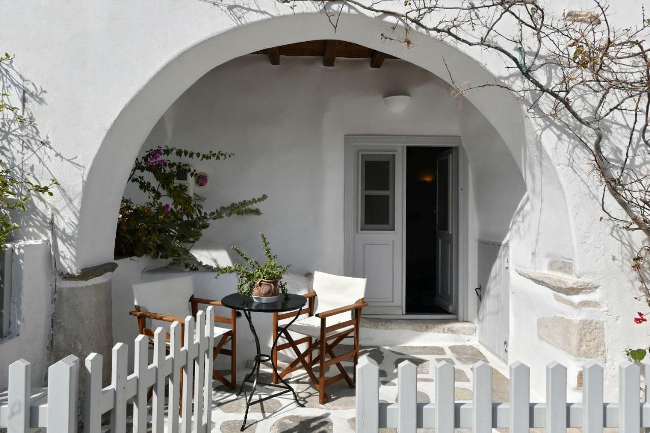 Kastro Cozy Guesthouse Paro Esterno foto